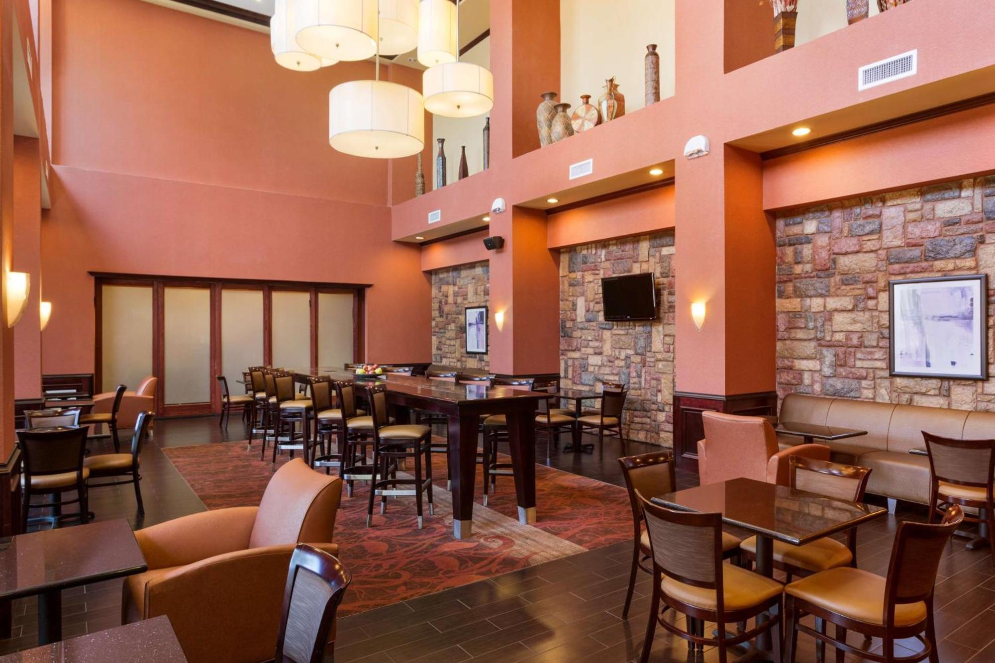 Hampton Inn&Suites Mission Extérieur photo