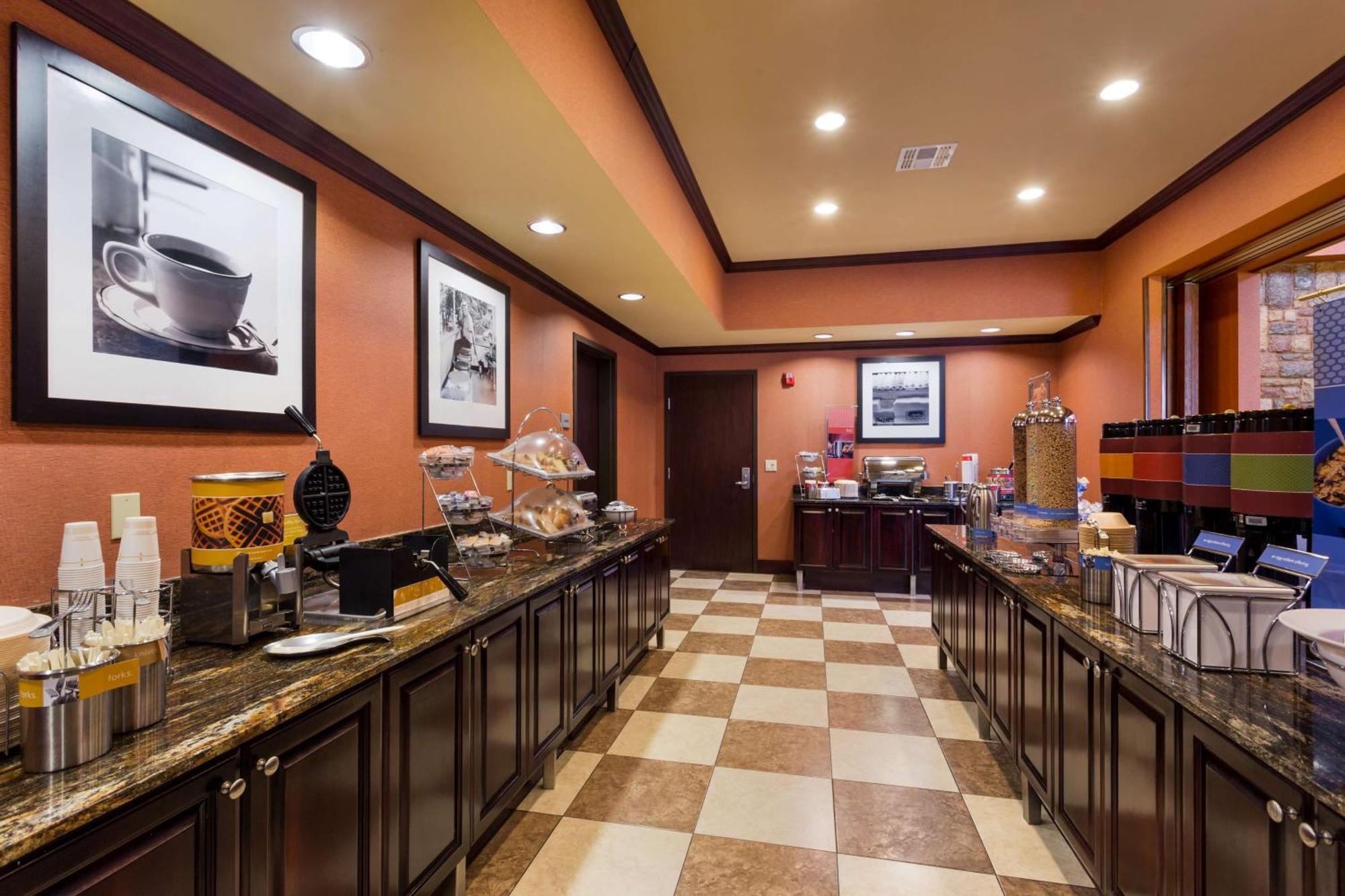 Hampton Inn&Suites Mission Extérieur photo