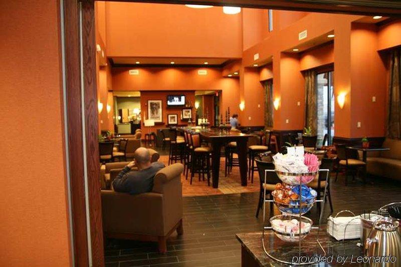 Hampton Inn&Suites Mission Restaurant photo